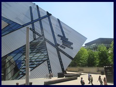 Royal Ontario Museum (ROM)